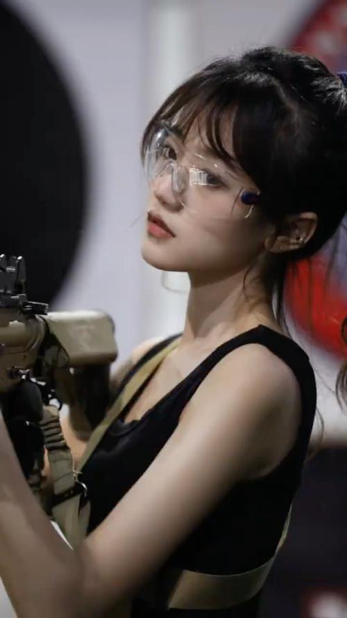 鸟叔射击女孩游戏下载_鸟叔射击女孩手游下载_鸟叔射击女孩安卓苹果app下载