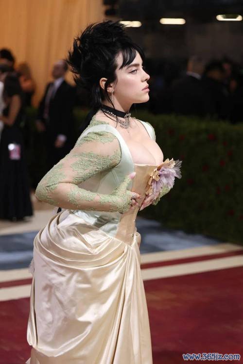 好莱坞红毯之旅手游下载_好莱坞红毯之旅官网下载_手机安卓苹果app