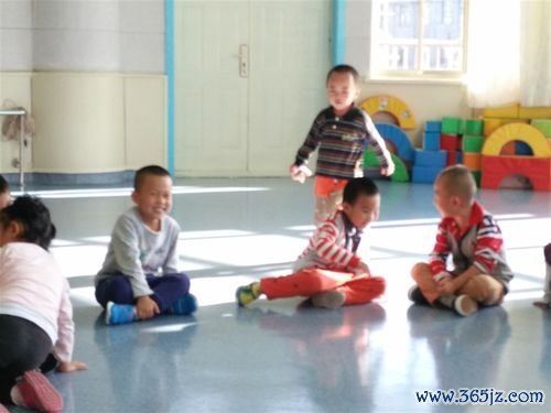 蓝朵朵最全游戏攻略解说_蓝朵朵最新游戏技巧通关